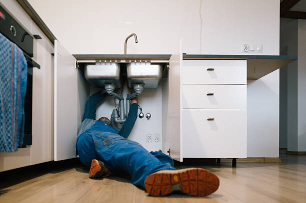 Professional Emergency Plumber technician working in Selma, NC